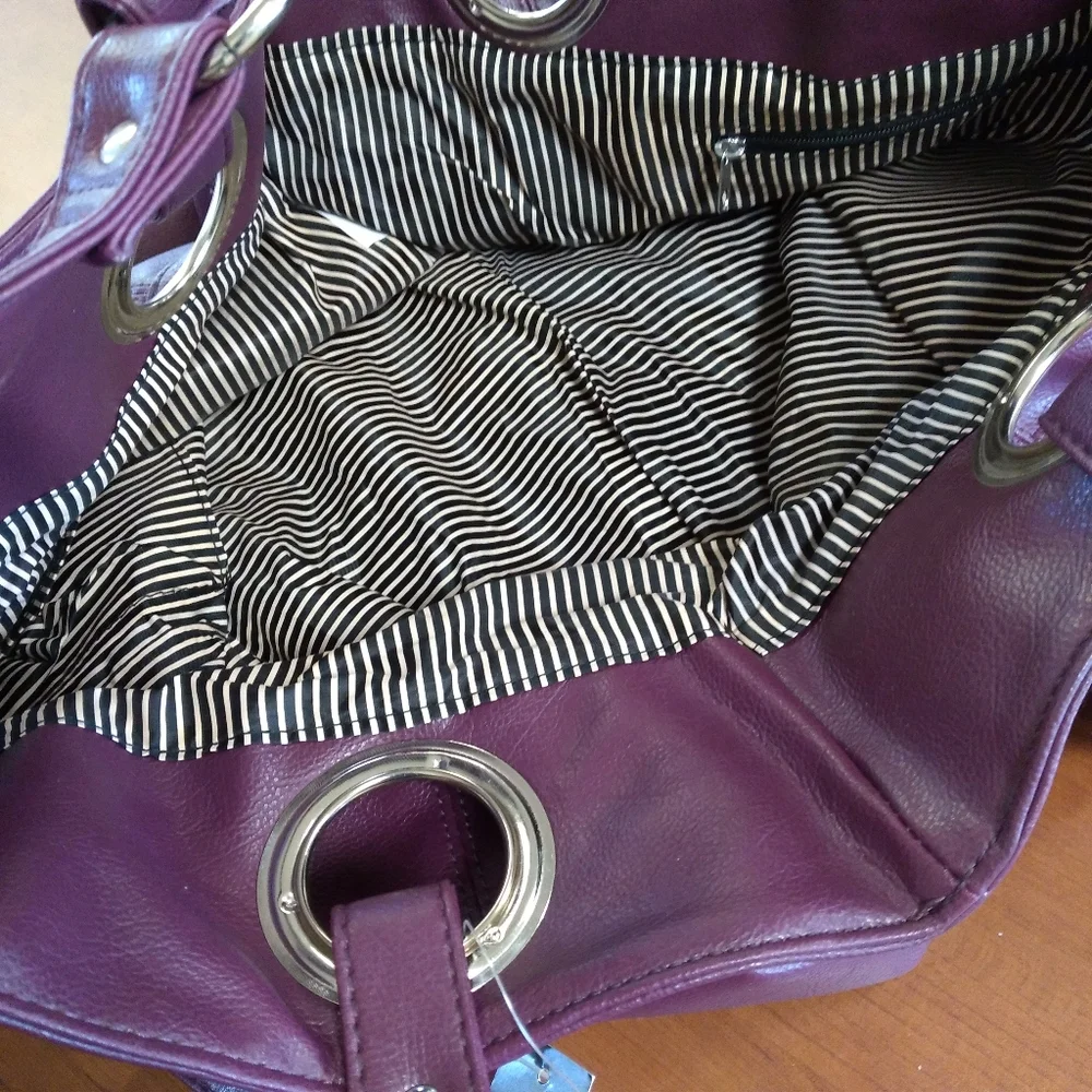 Burgundy tote purse